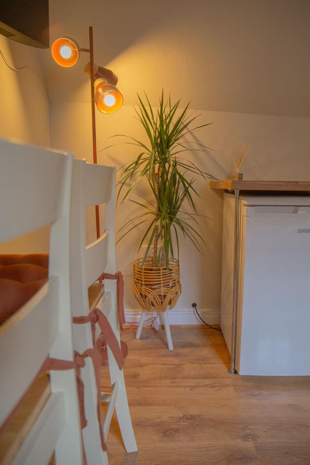 Апартаменты Countryside Loft In Бриджнорс Экстерьер фото